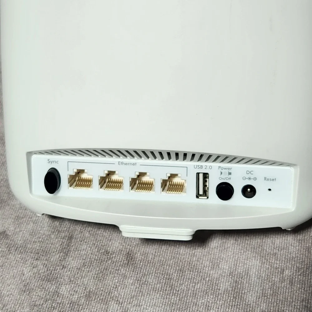 ORBI Netgear AC3000 Router RBR50 + Satellite‎ RBS50 Mesh Wi-Fi System - Picture 5 of 7